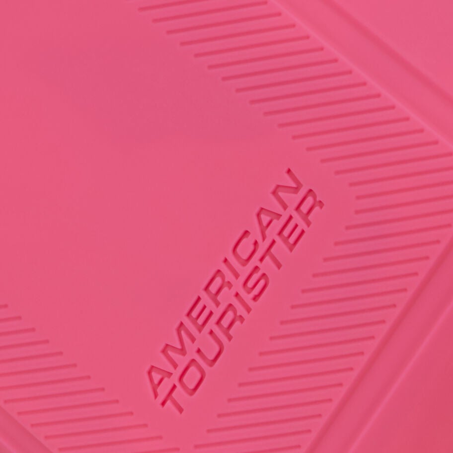 Urban Groove Toiletry Kit in the color Hawaiian Pink. image number 4